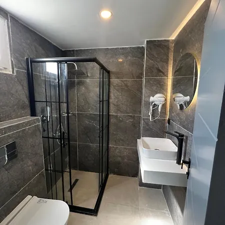 Cim Hotel 3*